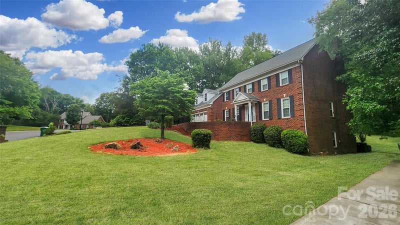 8331 Dunstaff Rd, Charlotte, NC 28269
