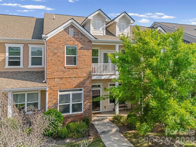 204 Overstone Ct, Fort Mill, SC 29715