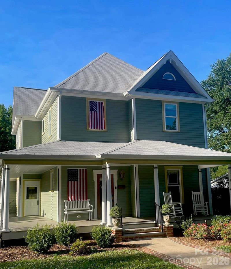 207 W Academy St, Cherryville, NC 28021