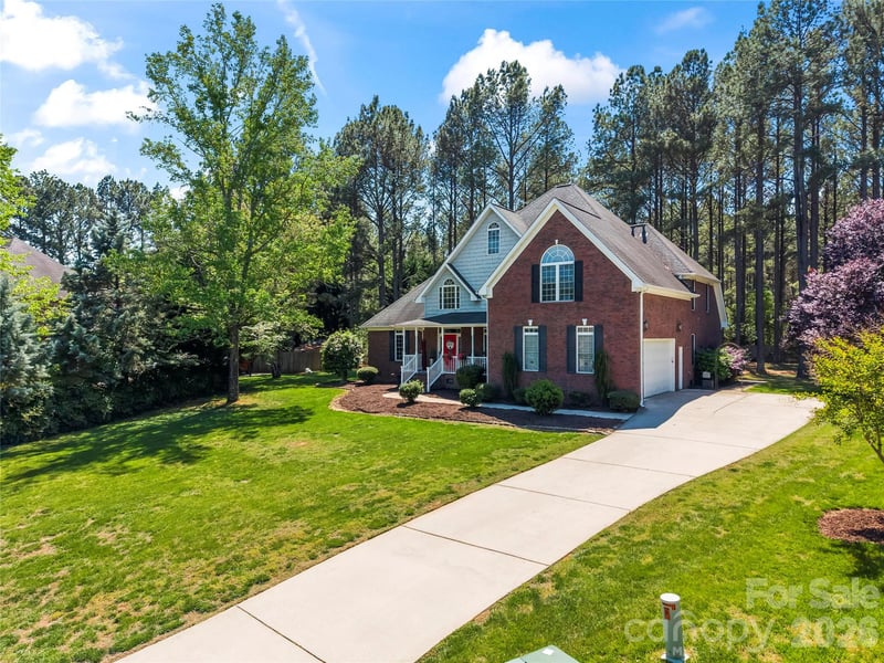 443 Crowders Bluff Ct, Clover, SC 29710