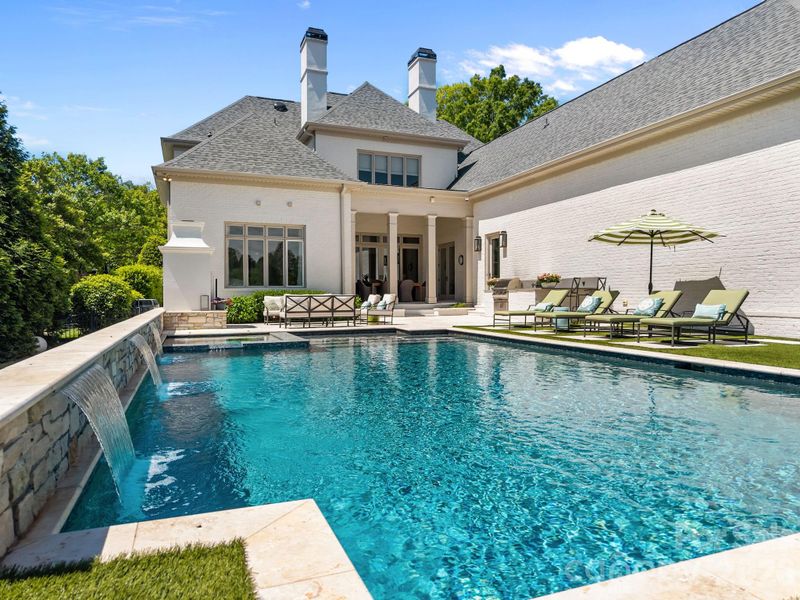 18710 Peninsula Cove Ln, Cornelius, NC 28031