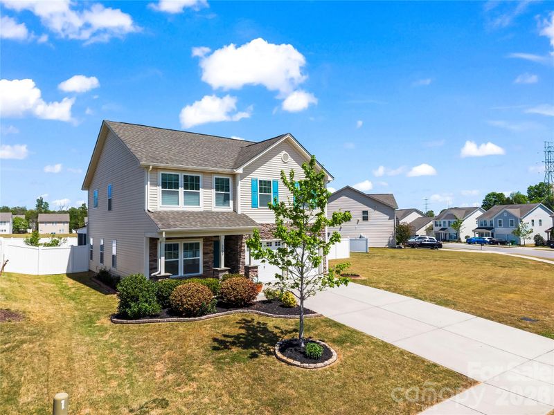 3329 Saddlebrook Dr, Midland, NC 28107