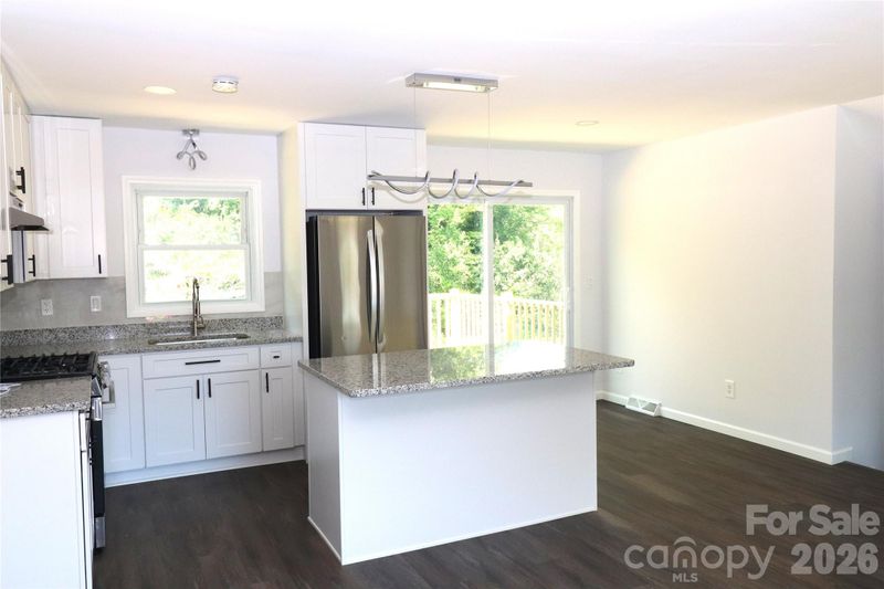 793 Vancouver Ln, Gastonia, NC 28052
