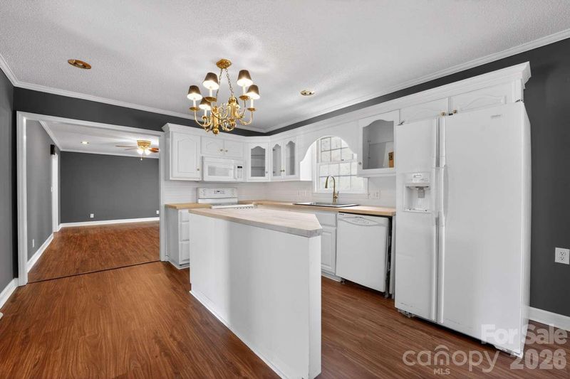 2466 Downey Dr, Lancaster, SC 29720