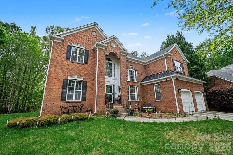 2516 River Oaks Dr, Waxhaw, NC 28173