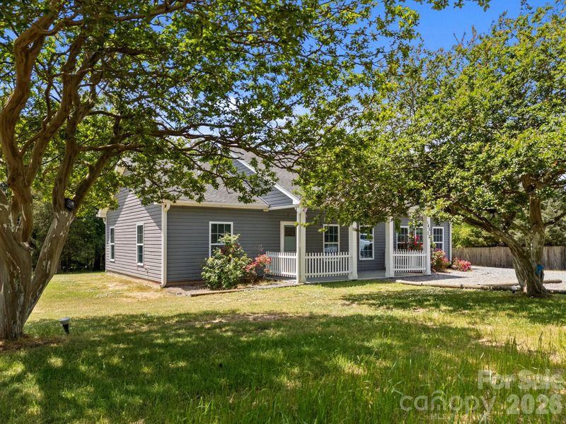 14532 E Rocky River Rd, Davidson, NC 28036