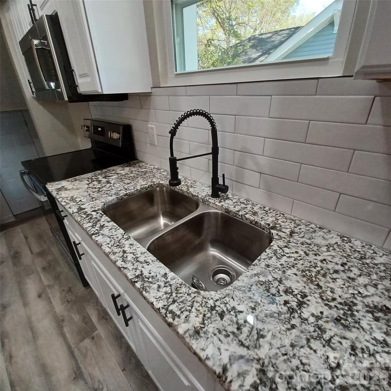 4211 Major St, Charlotte, NC 28208