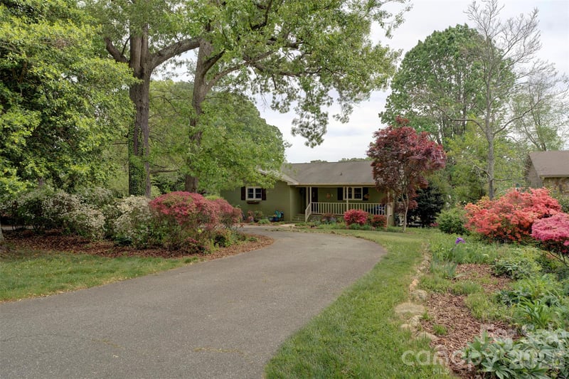 3002 Lake Shore Rd S, Denver, NC 28037