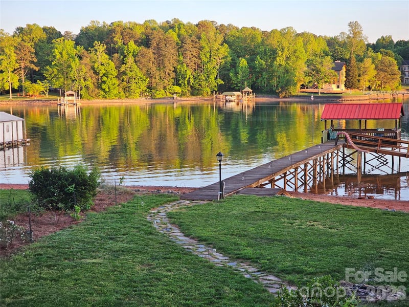 3002 Lake Shore Rd S, Denver, NC 28037