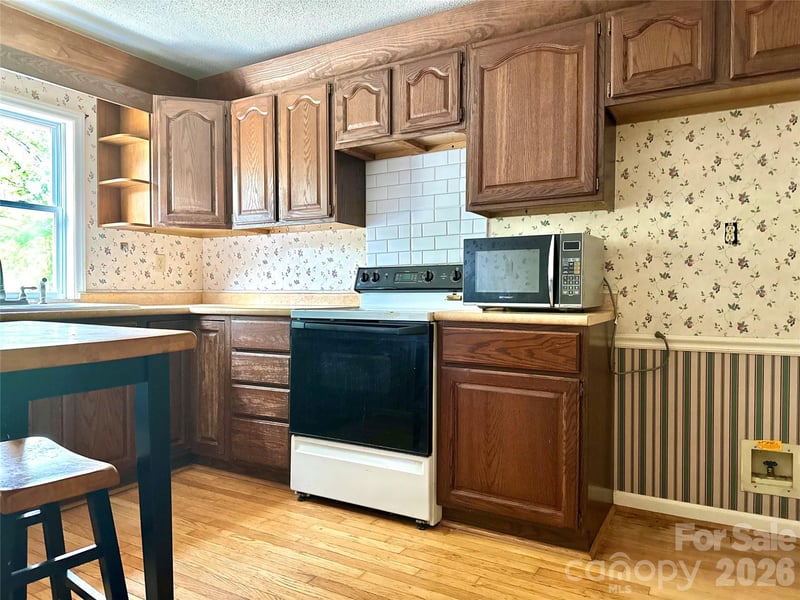44 Sagebrush Cir, Etowah, NC 28729