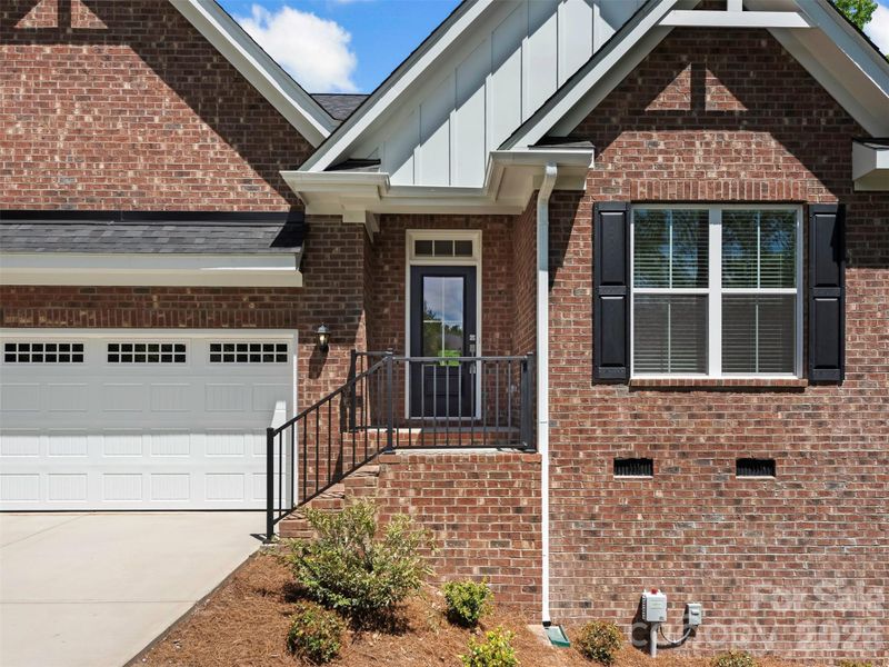 5440 Welch Ct, Cramerton, NC 28032