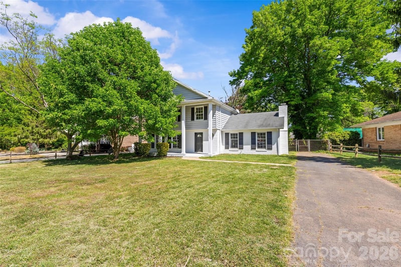 1401 Cedarwood Ln, Charlotte, NC 28212