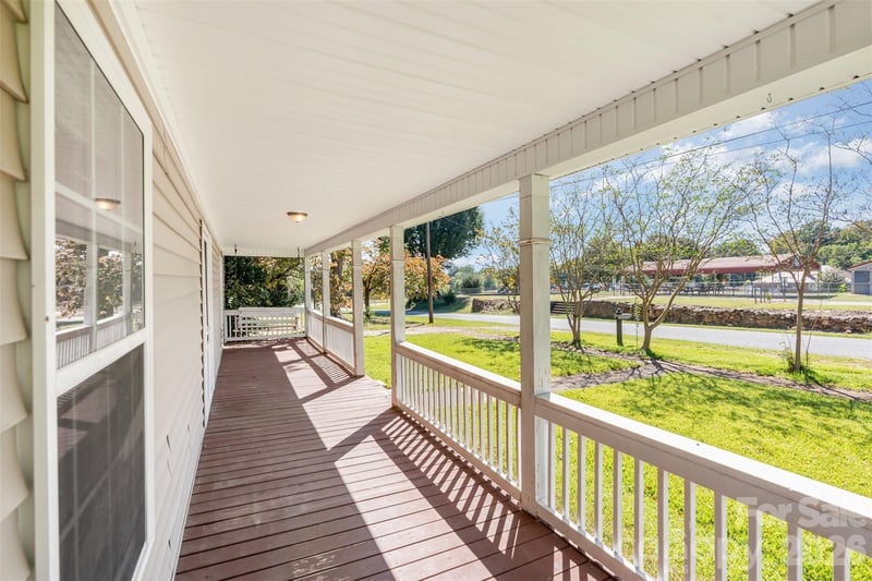 4030 Peachtree St, Hickory Grove, SC 29717