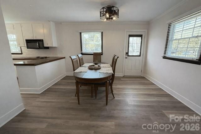 636 Willis Rd, Dallas, NC 28034