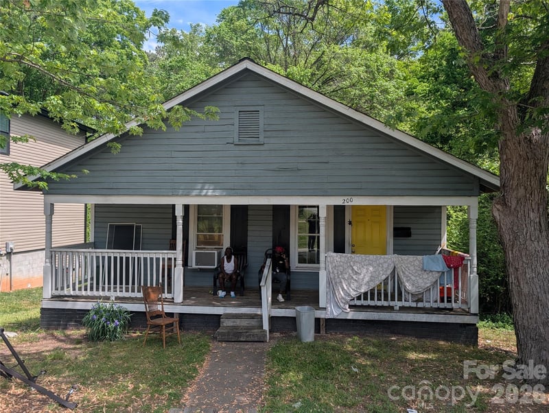 220 Basin Ave, Kannapolis, NC 28083