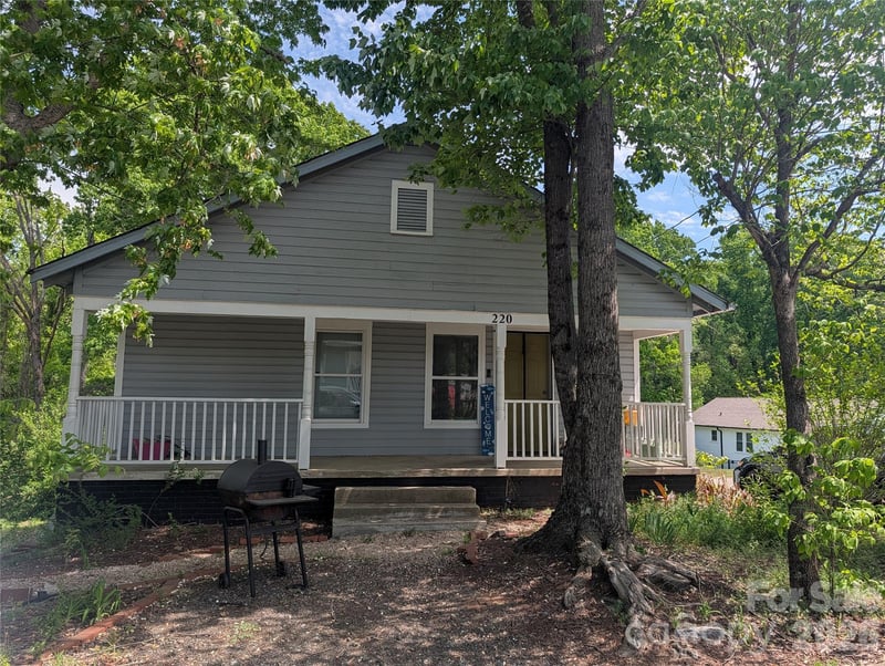 220 Basin Ave, Kannapolis, NC 28083