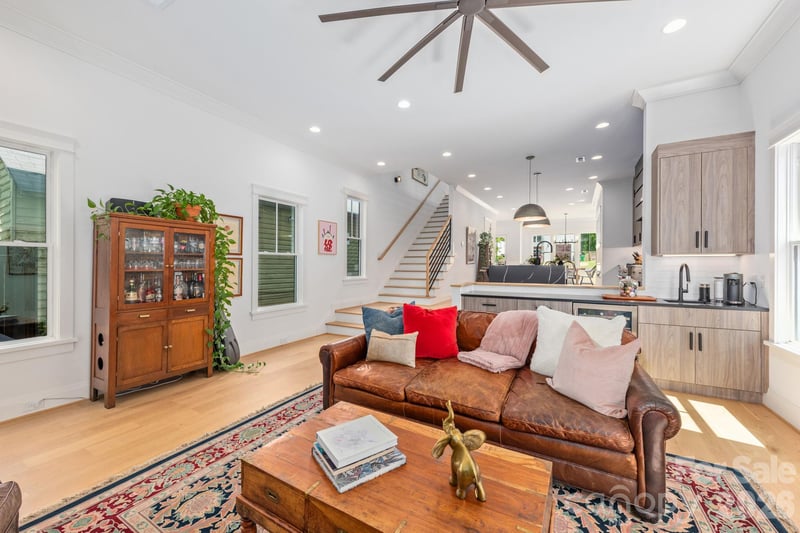 313 Solomon St, Charlotte, NC 28216