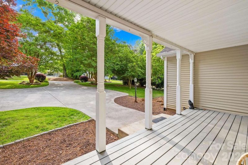 4120 Lake Shore Rd S, Denver, NC 28037