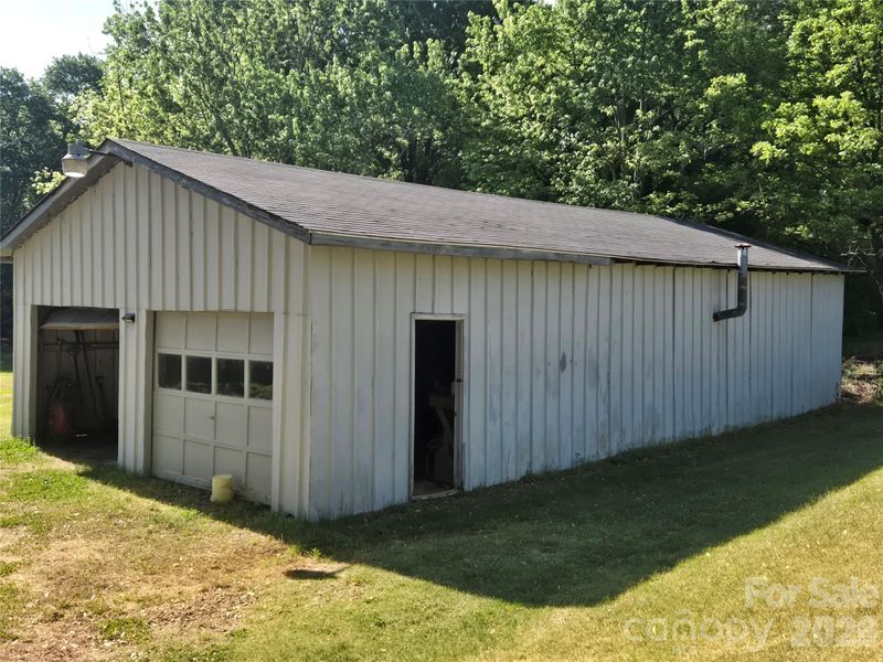2824 25th Ave NE, Hickory, NC 28601
