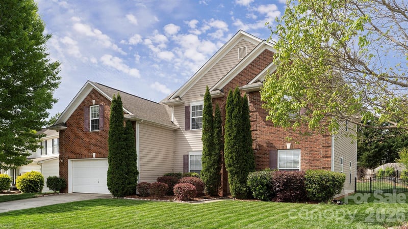 16731 Macanthra Dr, Charlotte, NC 28213