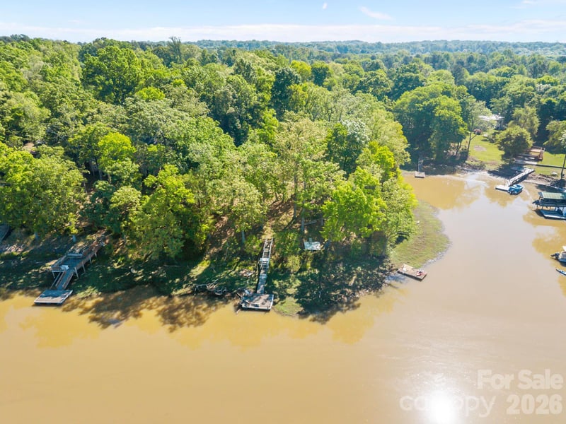 405 Carroll Cv, Lake Wylie, SC 29710