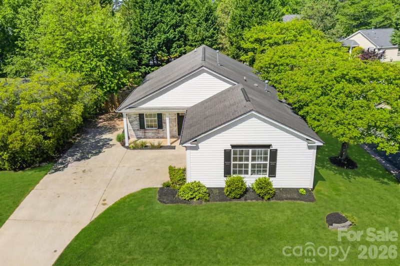 102 Daventry Pl, Mooresville, NC 28117