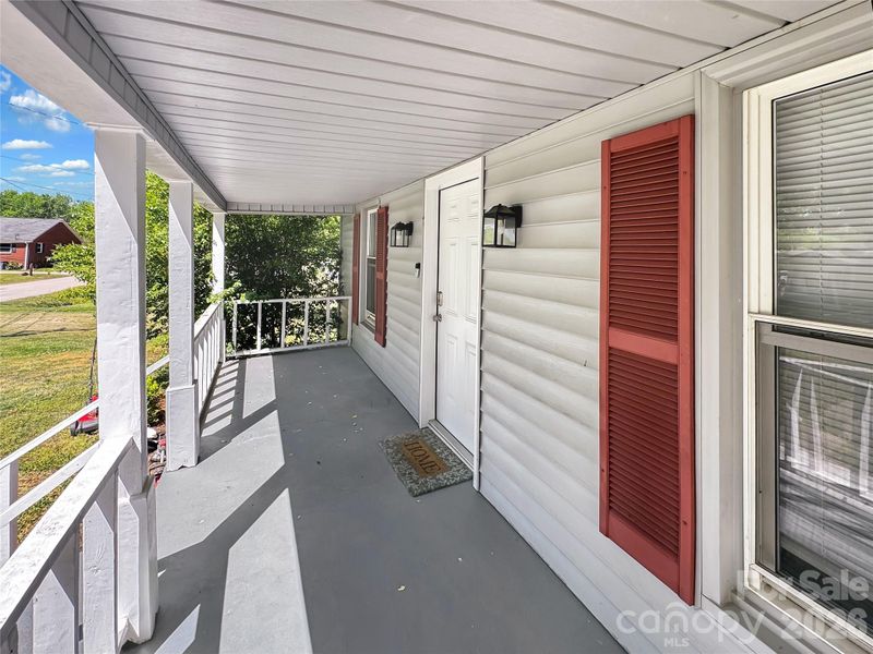 1909 Glenwood St, Kannapolis, NC 28083