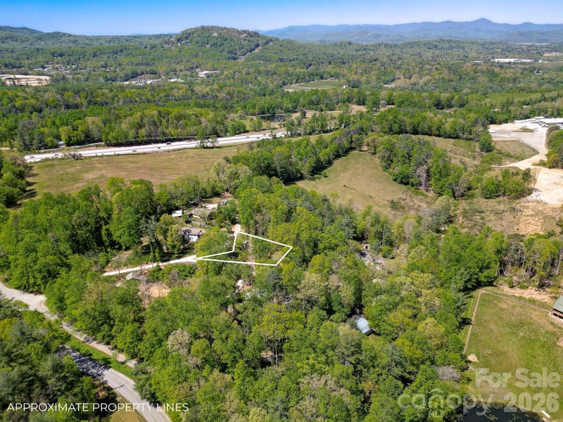 99999 Hicks Mountain Rd, Hendersonville, NC 28792
