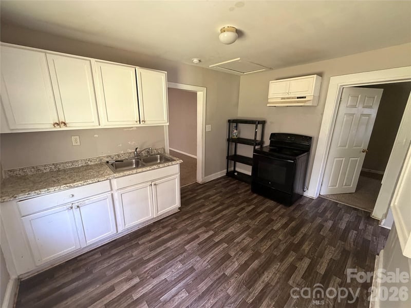 836 S Dalton St, Gastonia, NC 28052