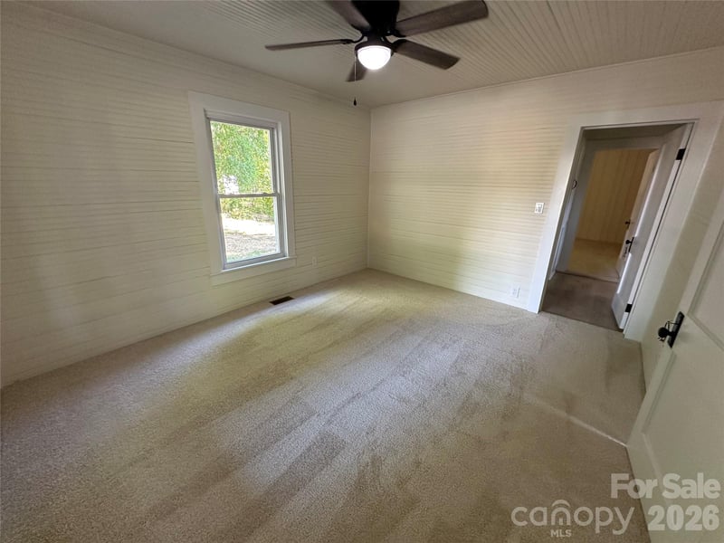 919 Orangewood St, Kannapolis, NC 28081