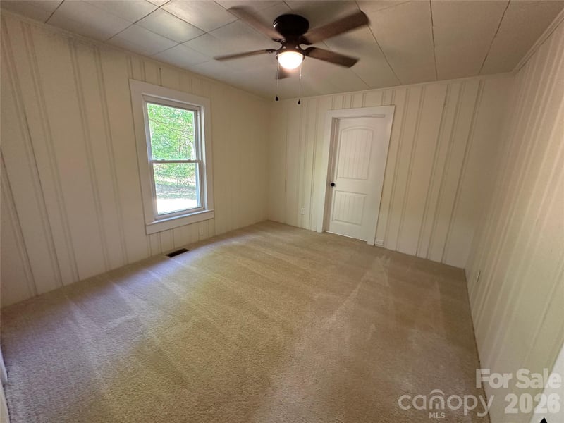 919 Orangewood St, Kannapolis, NC 28081