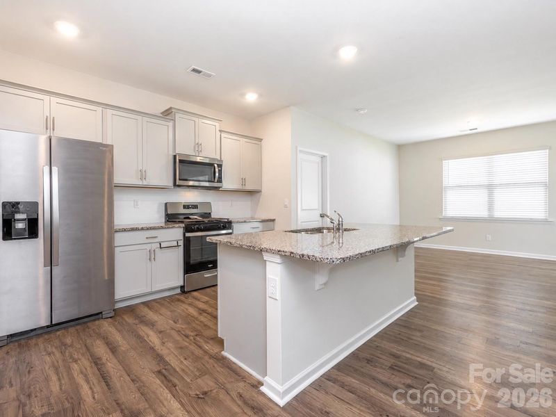3649 Azalea Ridge Dr, Mount Holly, NC 28120