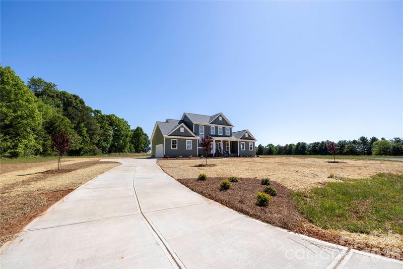 1909 Friendly Ln, Newton, NC 28658