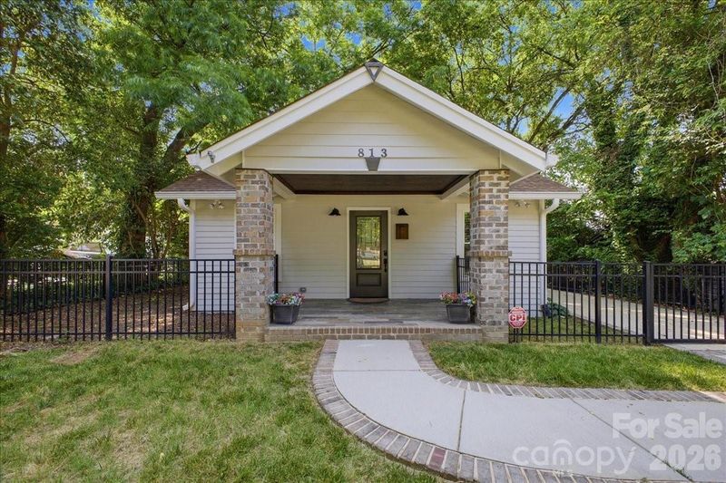 813 Walnut Ave, Charlotte, NC 28208