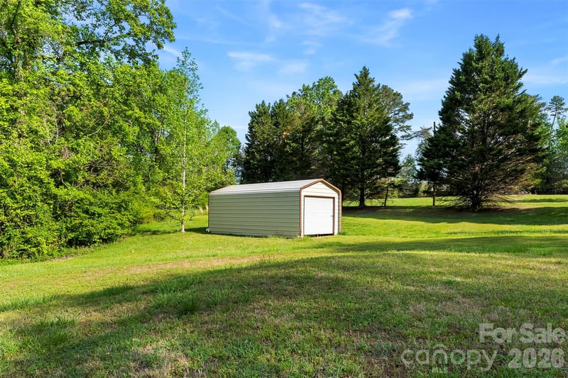 823 Carson Rd, Gastonia, NC 28052
