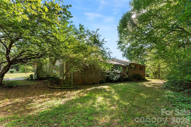 823 Carson Rd, Gastonia, NC 28052