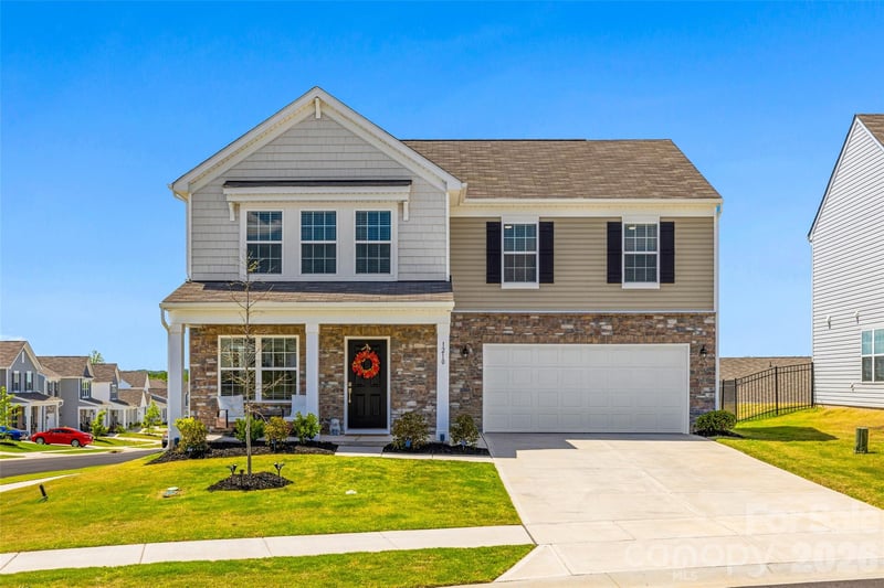 1210 Old Fort Dr, Edgemoor, SC 29712