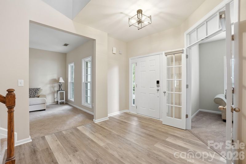 9013 Gailes Dr, Charlotte, NC 28278