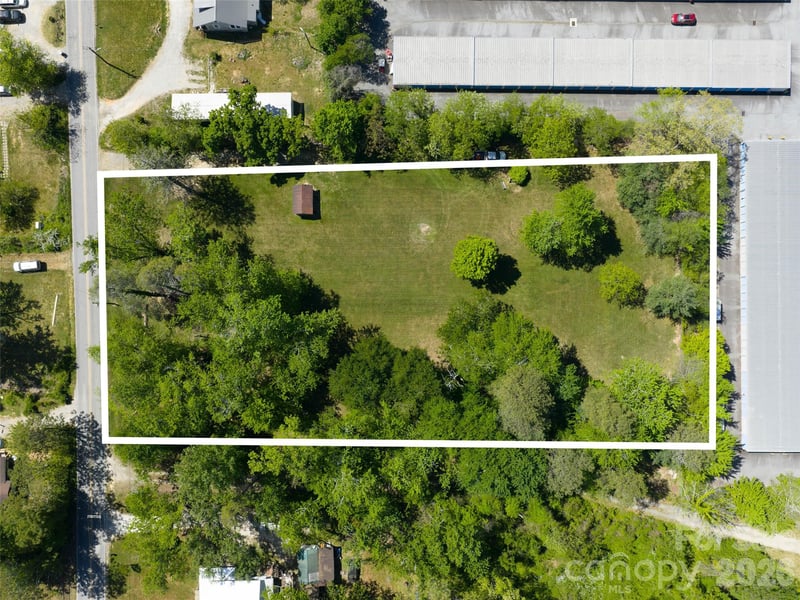 122 Glover St, Hendersonville, NC 28792