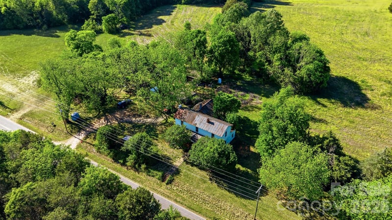 4026 Old State Rd, Newton, NC 28658