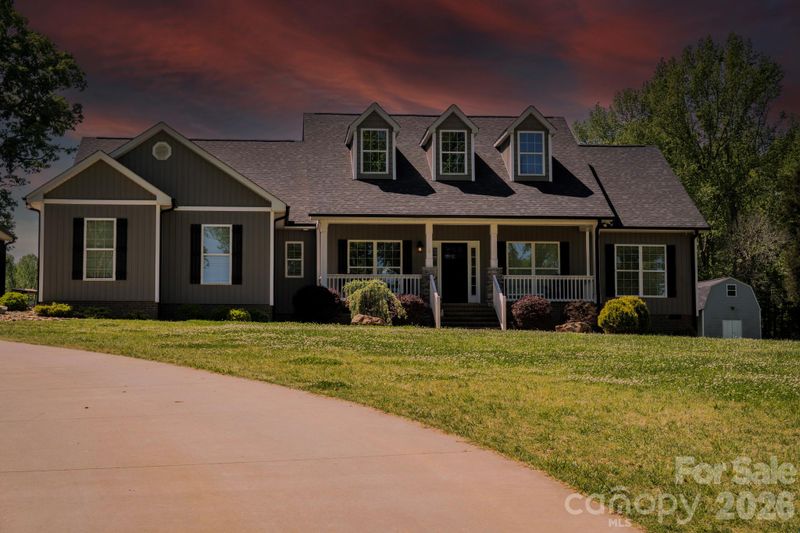 165 Lewis Farm Rd, Bessemer City, NC 28016
