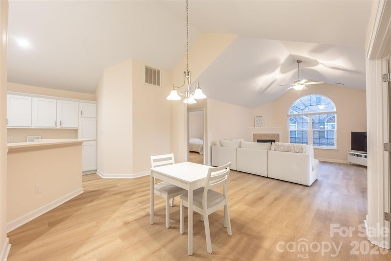 5515 Prosperity View Dr, Charlotte, NC 28269