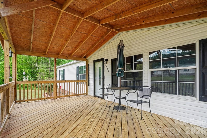 2009 Rocky Creek Ln, Dallas, NC 28034