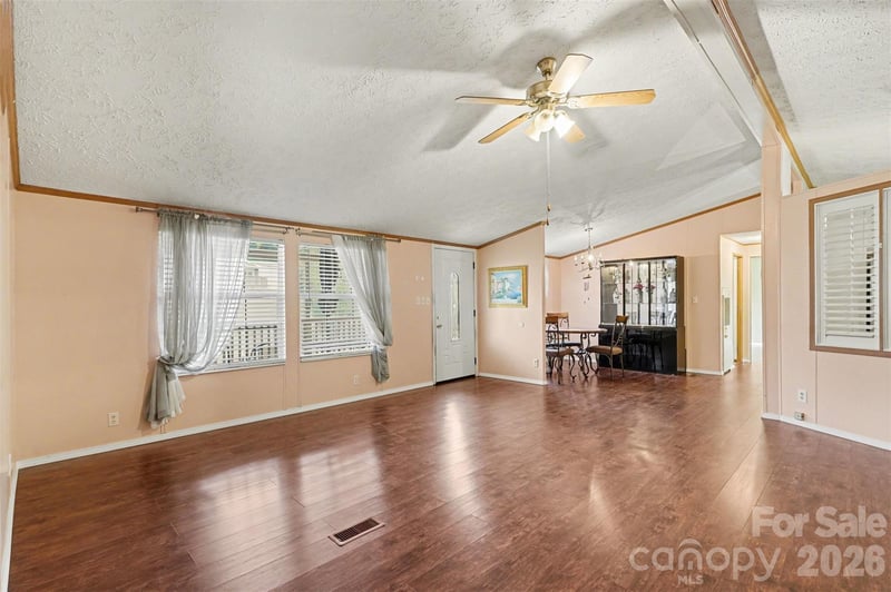 2009 Rocky Creek Ln, Dallas, NC 28034