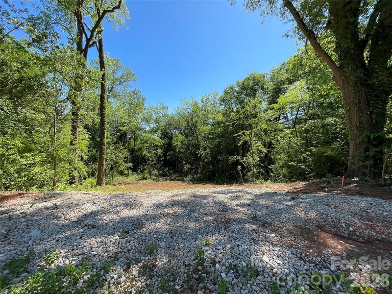 2913 Morning Dr, Charlotte, NC 28208