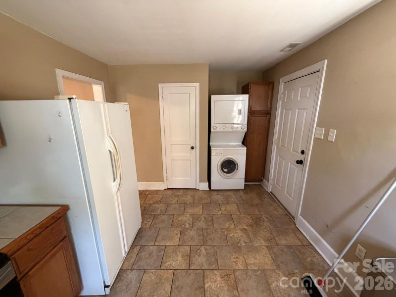 1217 Enderly Rd, Charlotte, NC 28208