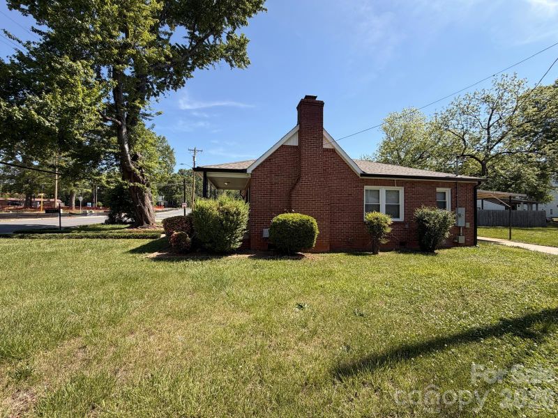 1217 Enderly Rd, Charlotte, NC 28208