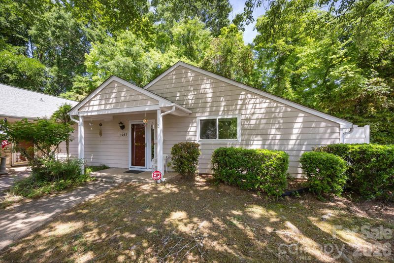 1057 Sardis Cove Dr, Charlotte, NC 28270