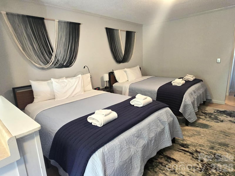 160 Whitney Blvd #4, Lake Lure, NC 28746