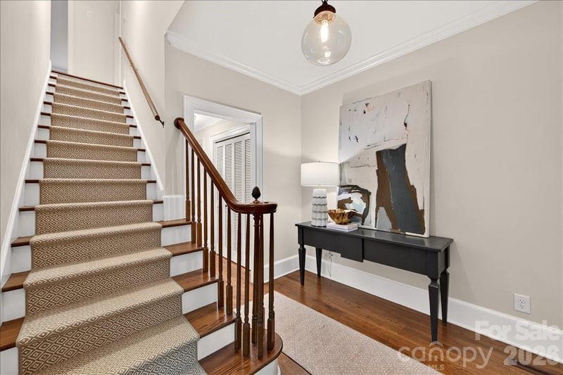 202 Perrin Pl, Charlotte, NC 28207